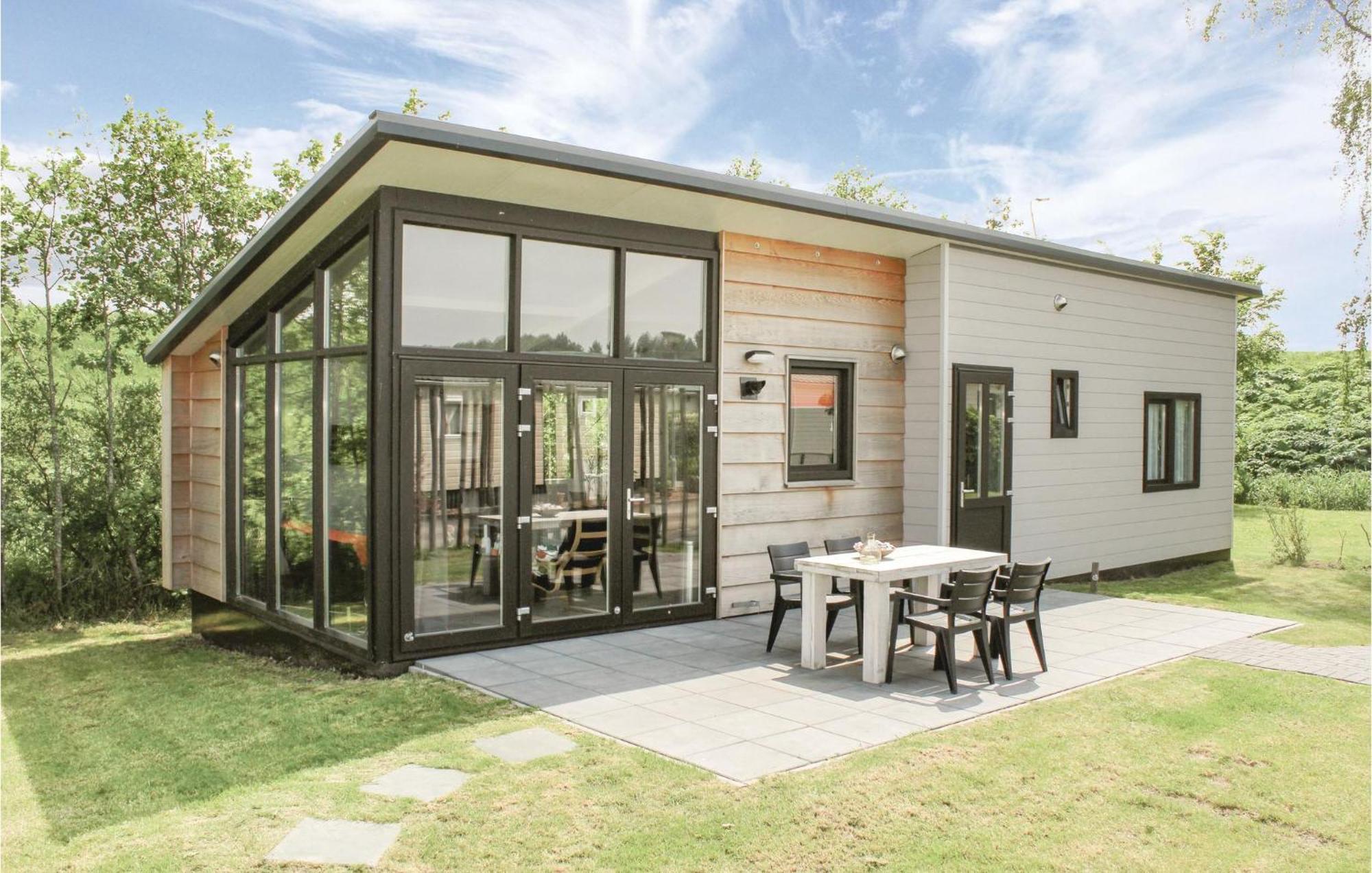 2 Bedroom Awesome Home In Sint-Annaland Exterior photo